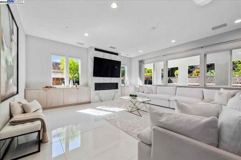 Dublin, CA 94568,1797 Porcellano Way