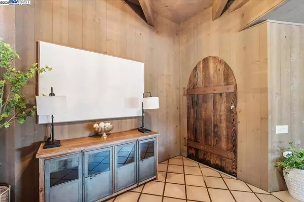 Carmel Valley, CA 93924,15335 Via Los Tulares