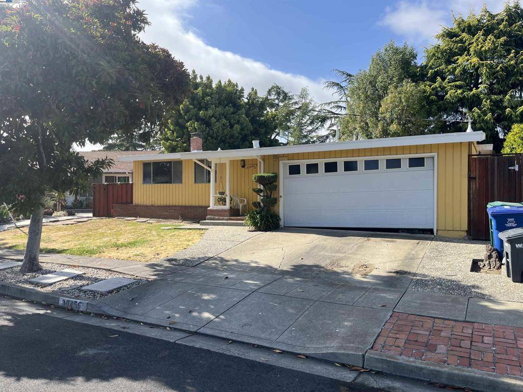 Hayward, CA 94544,30456 Hoylake St