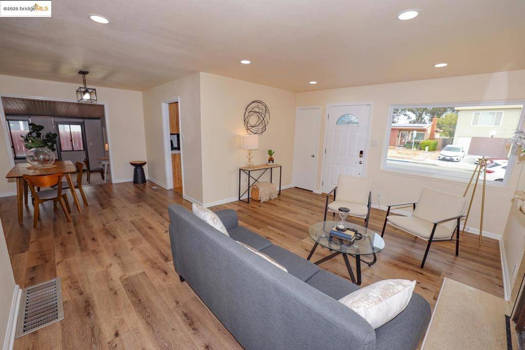 Richmond, CA 94806,2932 Gilma DR