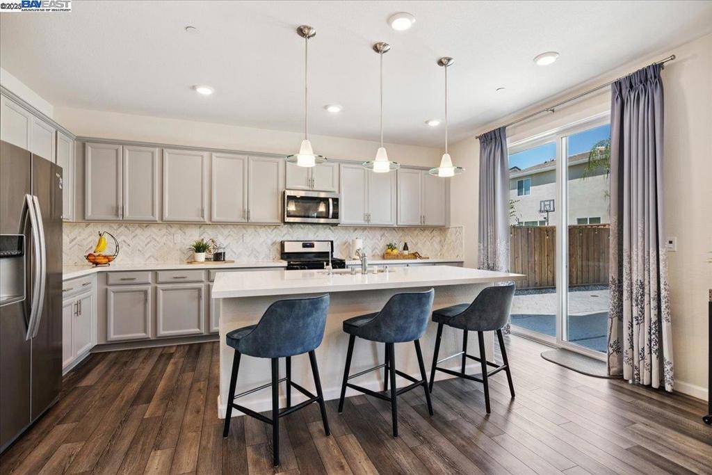 Antioch, CA 94531,5352 Guenoc Valley Ln