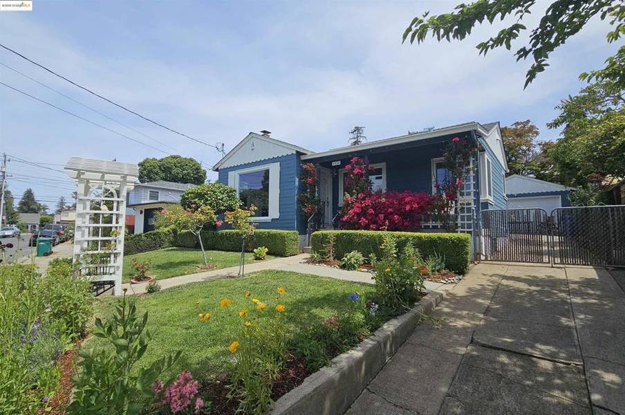 4332 Hyacinth Ave, Oakland, CA 94619