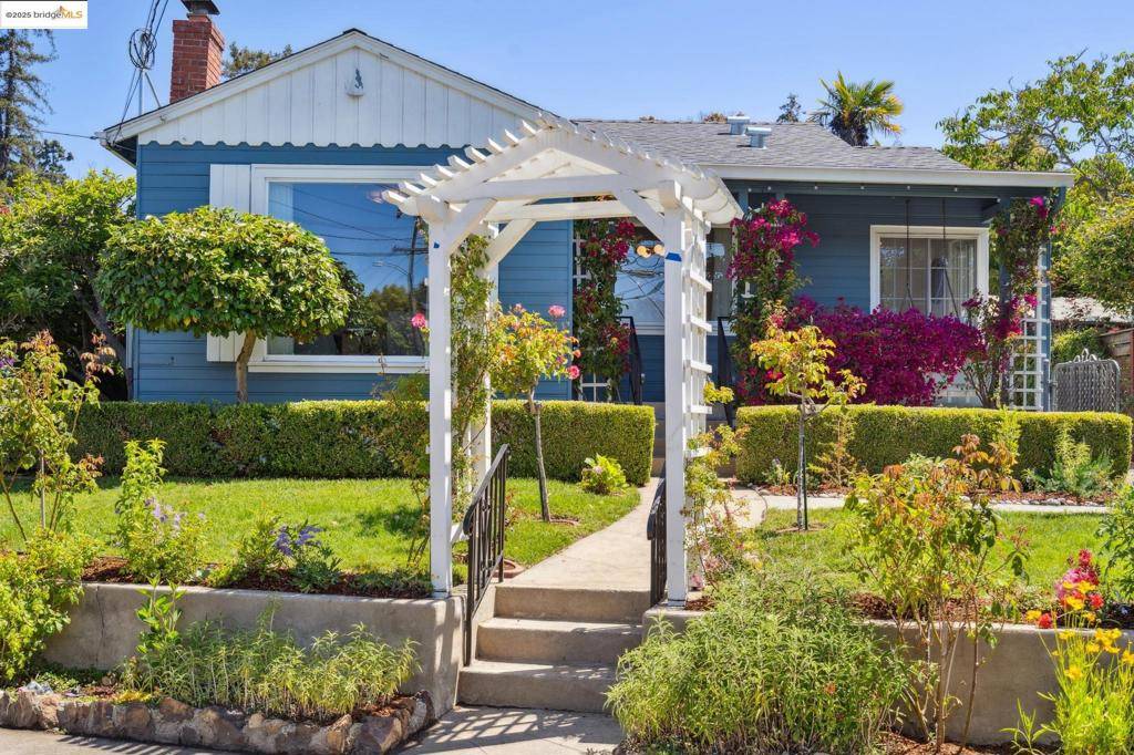 Oakland, CA 94619,4332 Hyacinth Ave