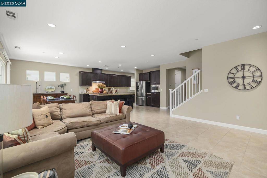 Brentwood, CA 94513,490 Stratford Ct