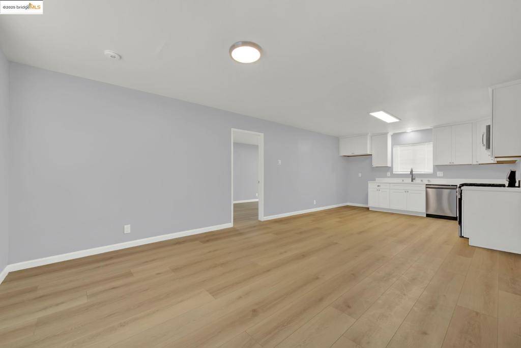 Oakland, CA 94605,2524 Parker Ave