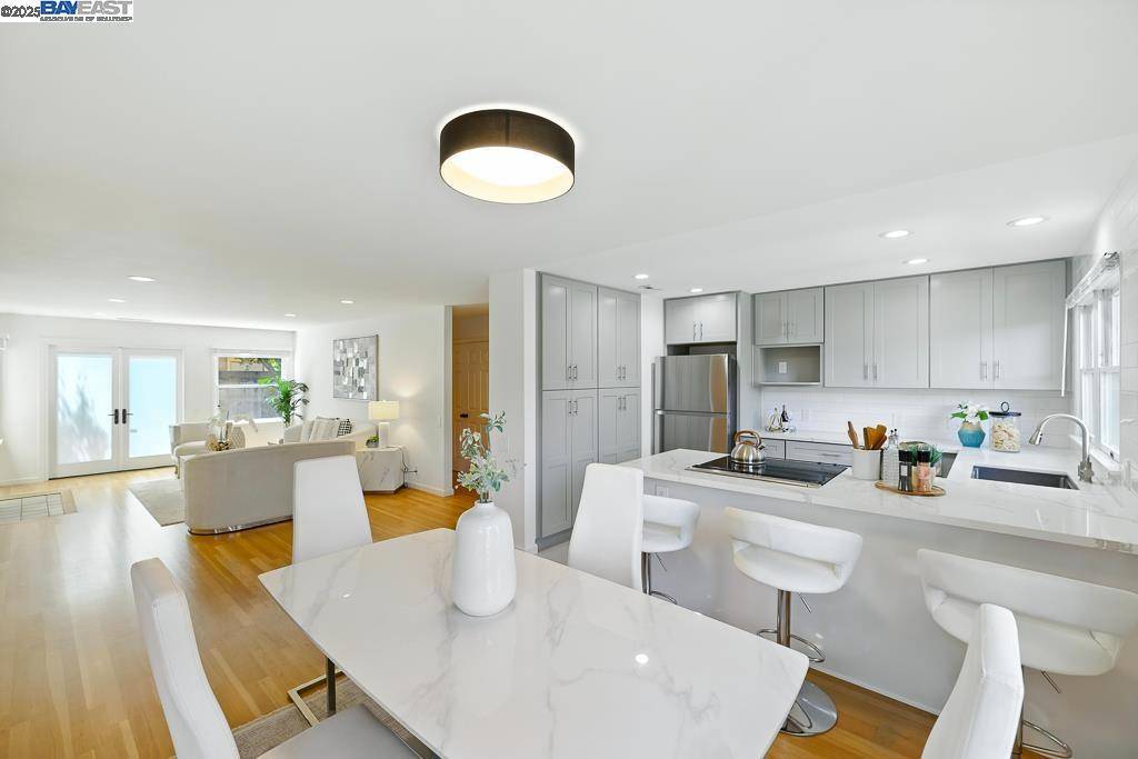 Alameda, CA 94502,357 Centre Ct