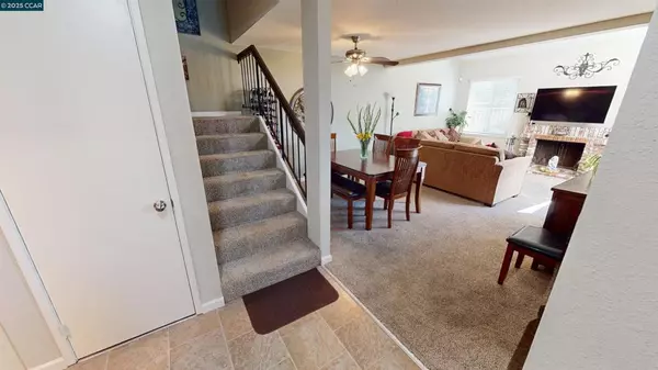Hercules, CA 94547,9 Aquamarine Ct