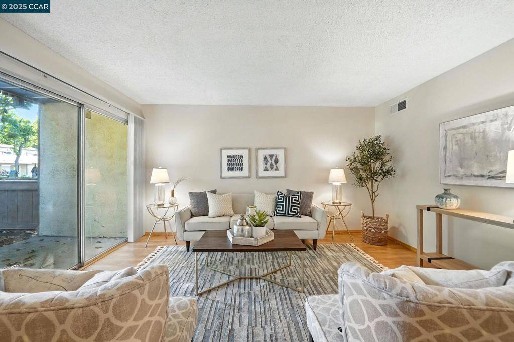 Walnut Creek, CA 94598,1861 Olmo Way