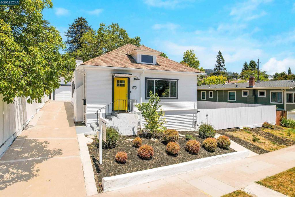 Oakland, CA 94602,2718 Carmel St