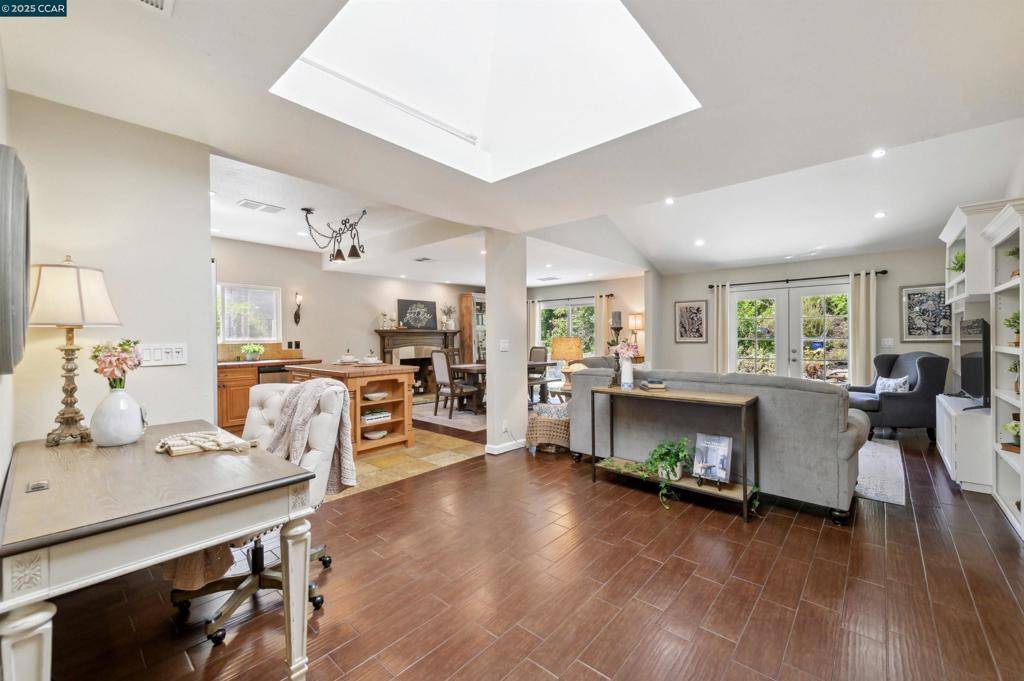 San Ramon, CA 94583,2837 Aptos Way