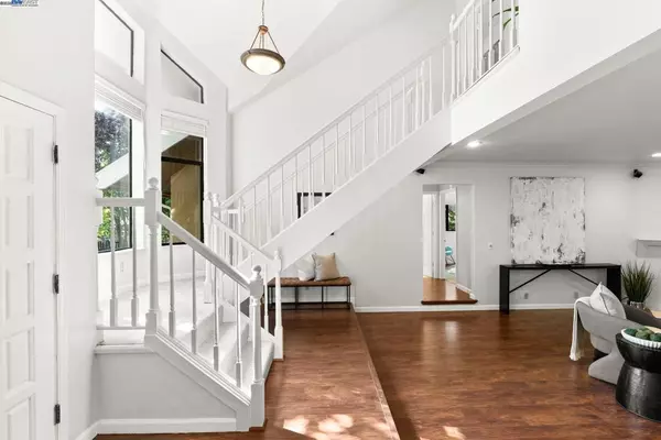 24288 Stacey Ln, Hayward, CA 94541