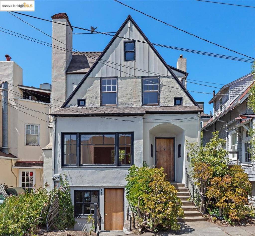 2441 Carleton Street, Berkeley, CA 94704