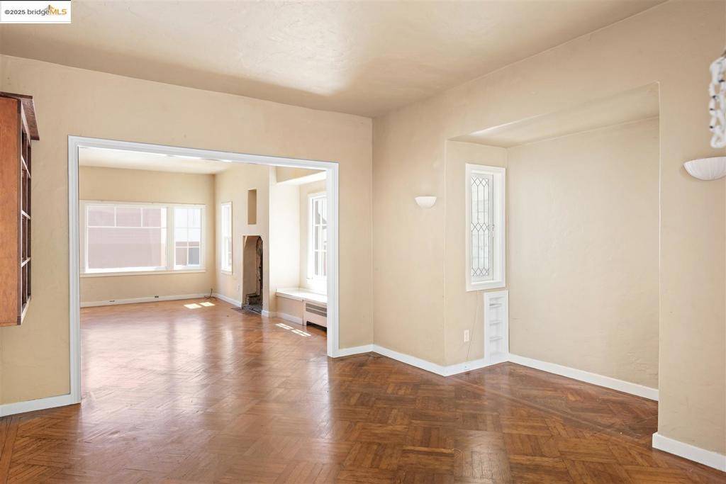 Berkeley, CA 94704,2441 Carleton Street