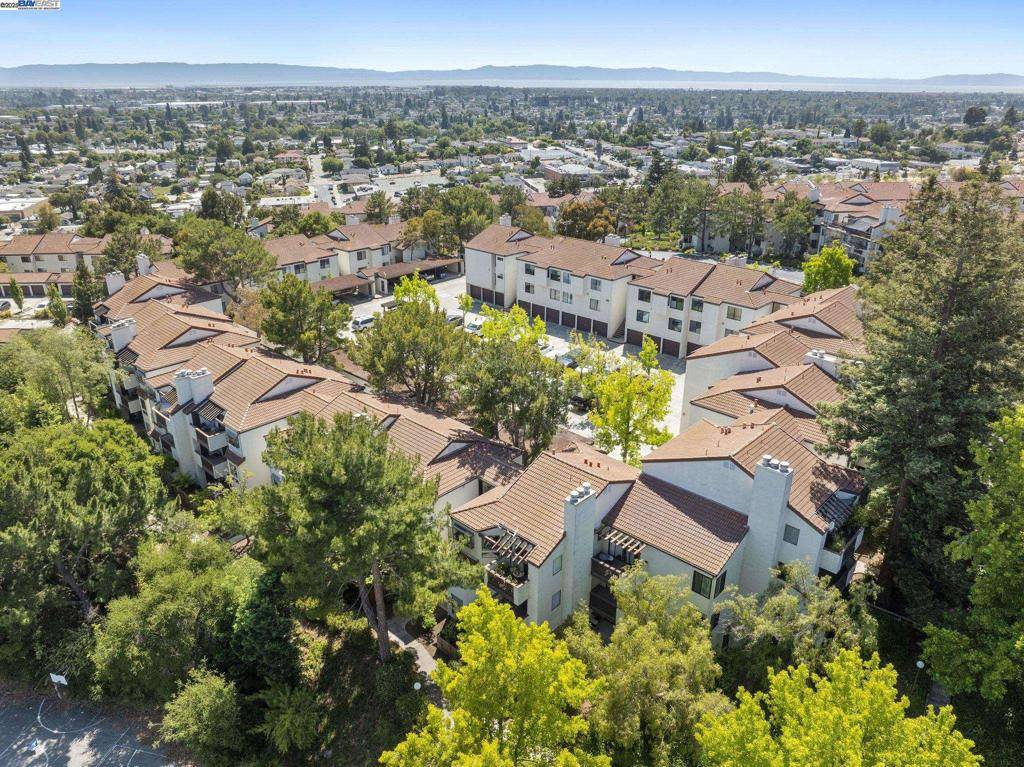 Hayward, CA 94546,21228 Gary Dr #111