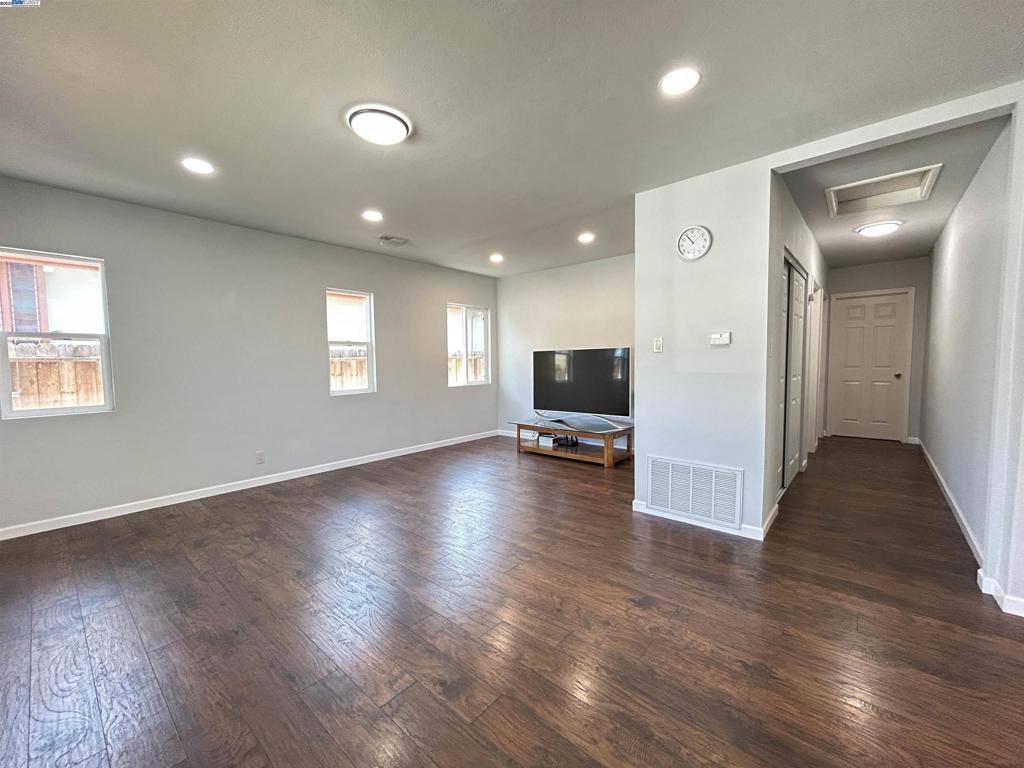 San Leandro, CA 94578,1478 156th Ave.