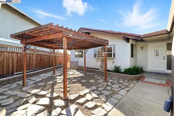 Antioch, CA 94509,11 Alhambra Ct