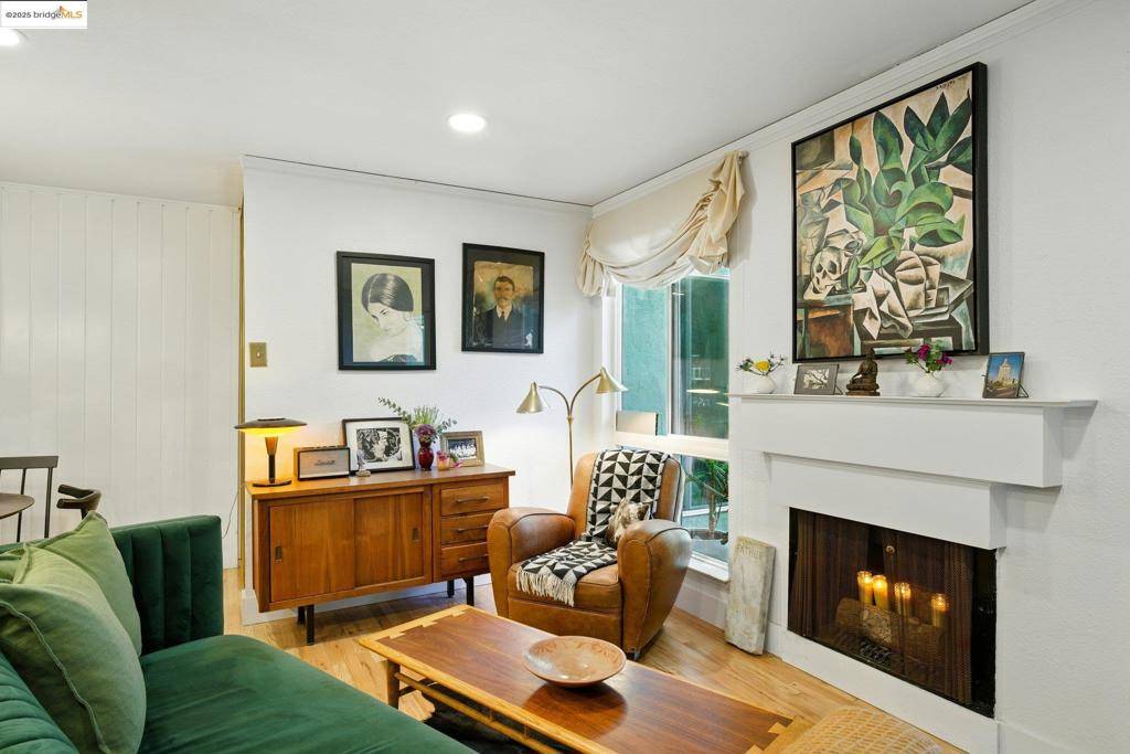 Oakland, CA 94610,199 Montecito Ave #105