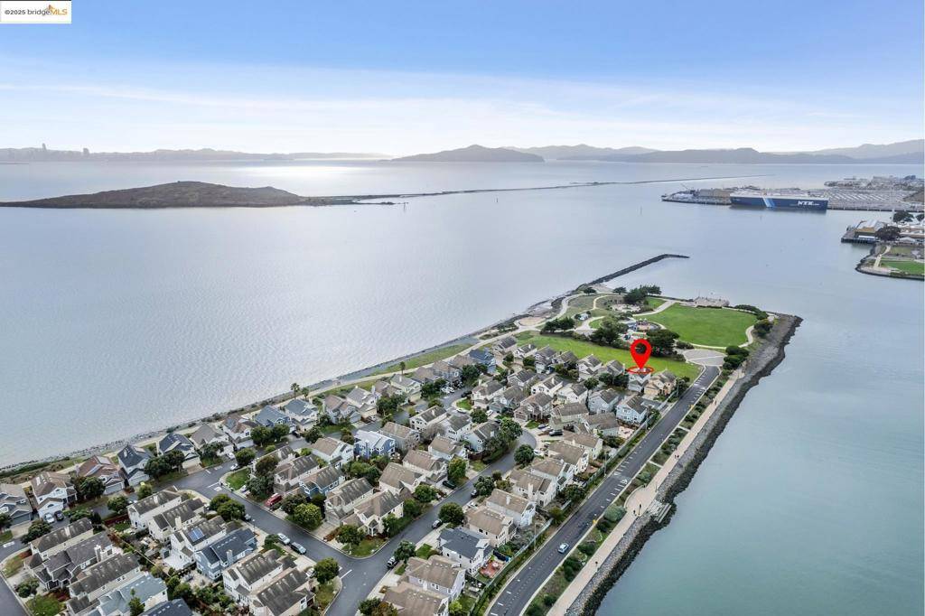 3 Harbor View Dr, Richmond, CA 94804