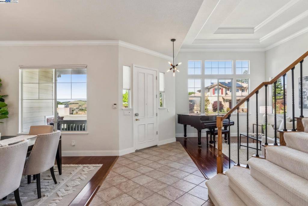Castro Valley, CA 94542,3879 Blackstone Ct
