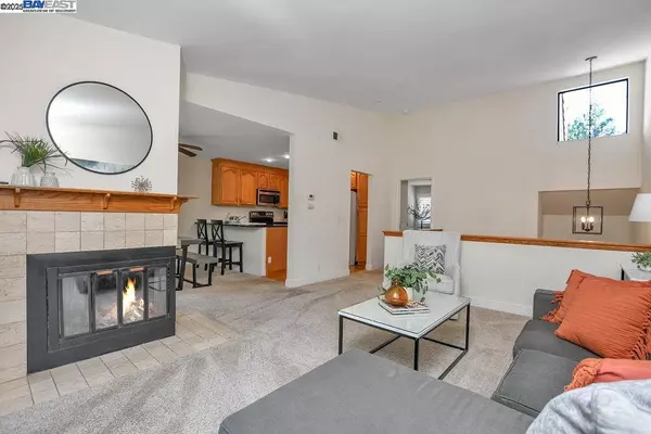 Martinez, CA 94553,235 Via Pinada Ln