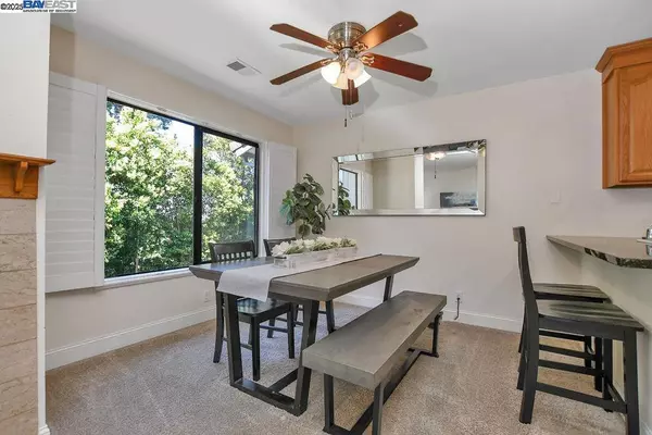 Martinez, CA 94553,235 Via Pinada Ln