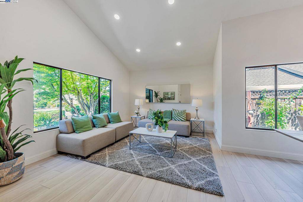 Fremont, CA 94536,462 Lowell Pl