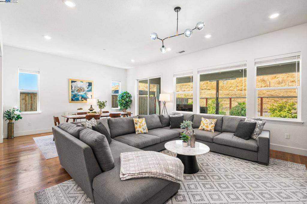 San Ramon, CA 94583,2552 Veneto Ct