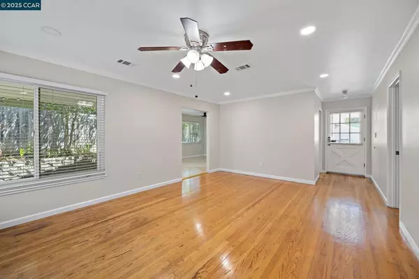 Richmond, CA 94803,4816 Meadowbrook Dr