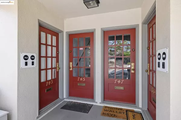 Oakland, CA 94609,747 St