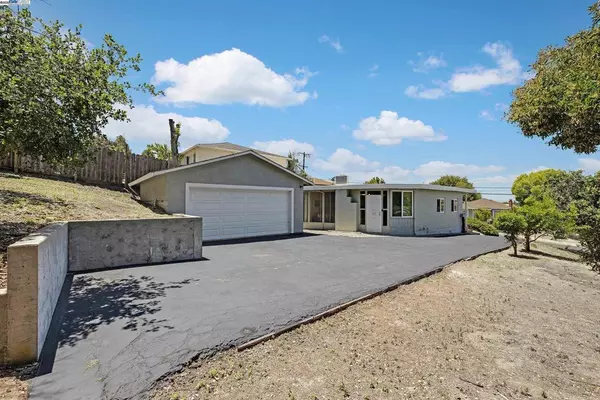 Hayward, CA 94541,22756 Bayview Ave