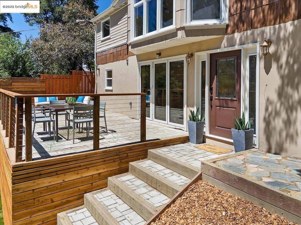 Oakland, CA 94611,164 Duncan Way