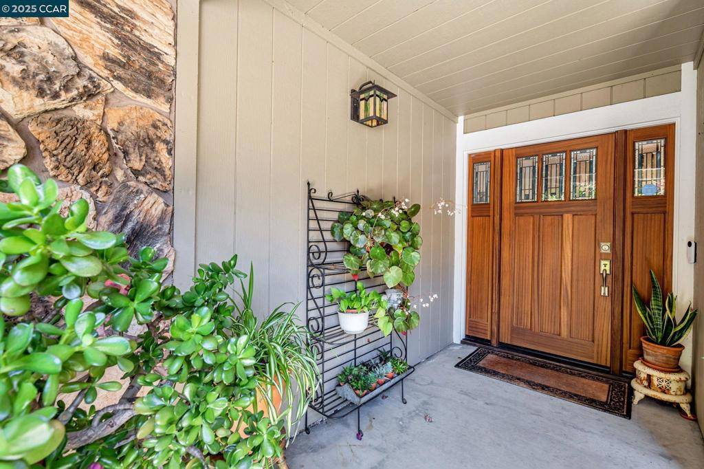 Pleasant Hill, CA 94523,308 Valley High Dr