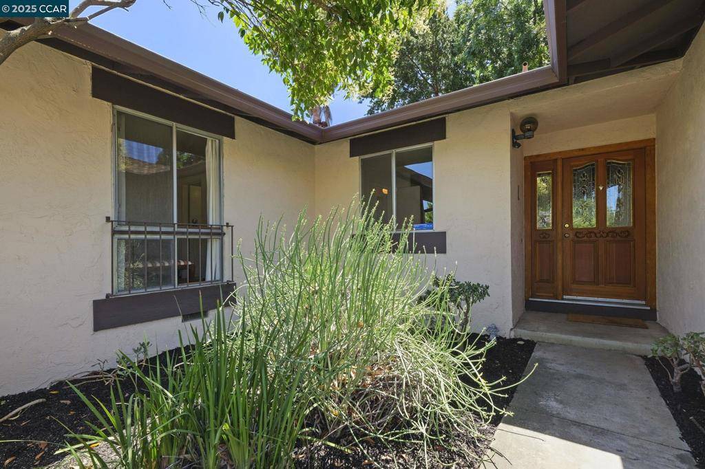 Concord, CA 94518,2054 Newton Way