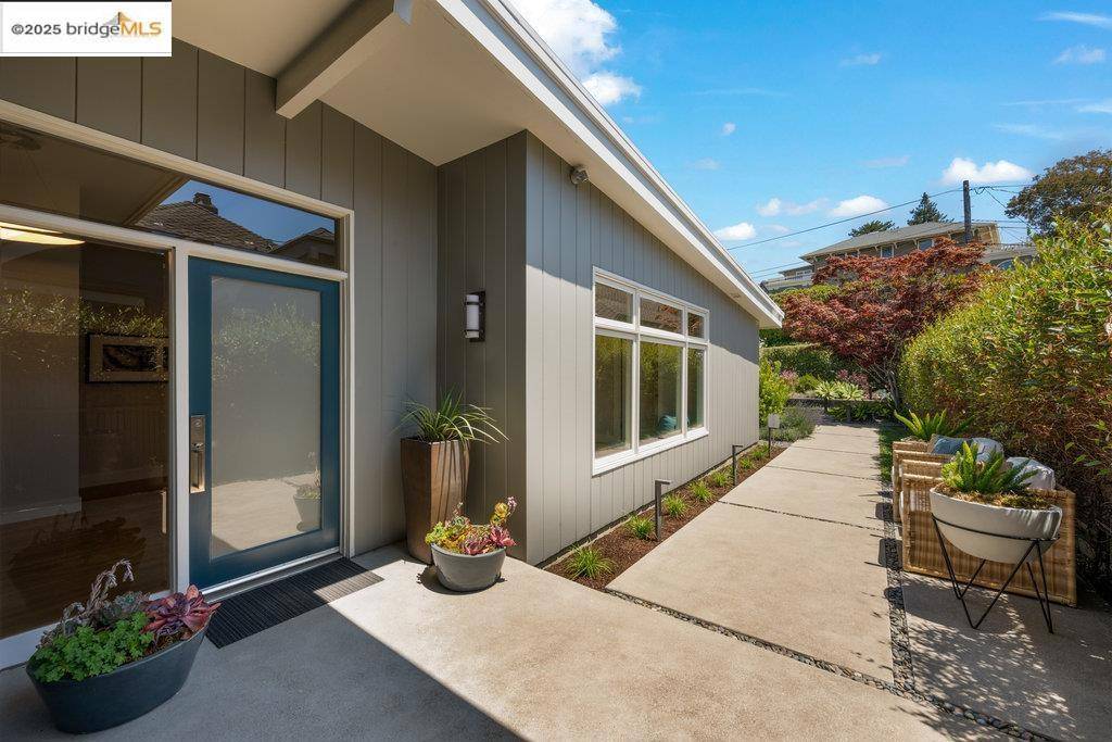 Piedmont, CA 94611,310 Pacific Ave