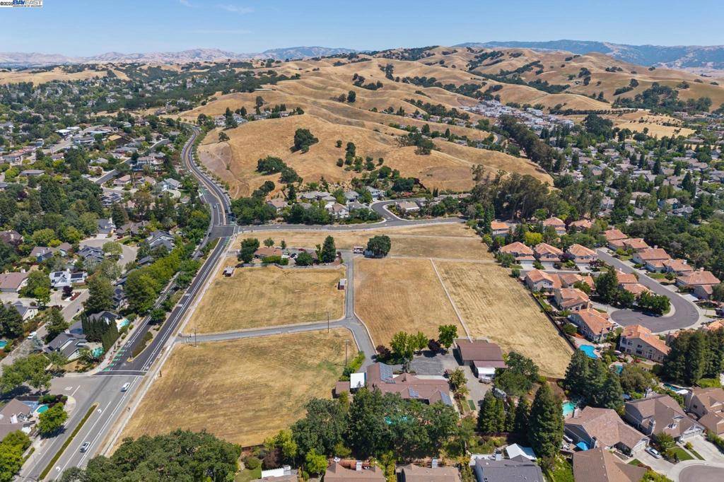 Pleasanton, CA 94566,4558 Bernal Ave