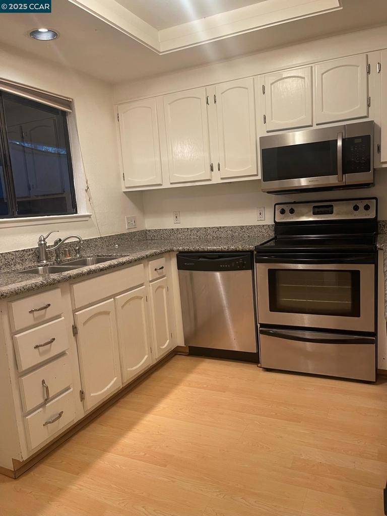 Concord, CA 94520,1140 Detroit Avenue #14
