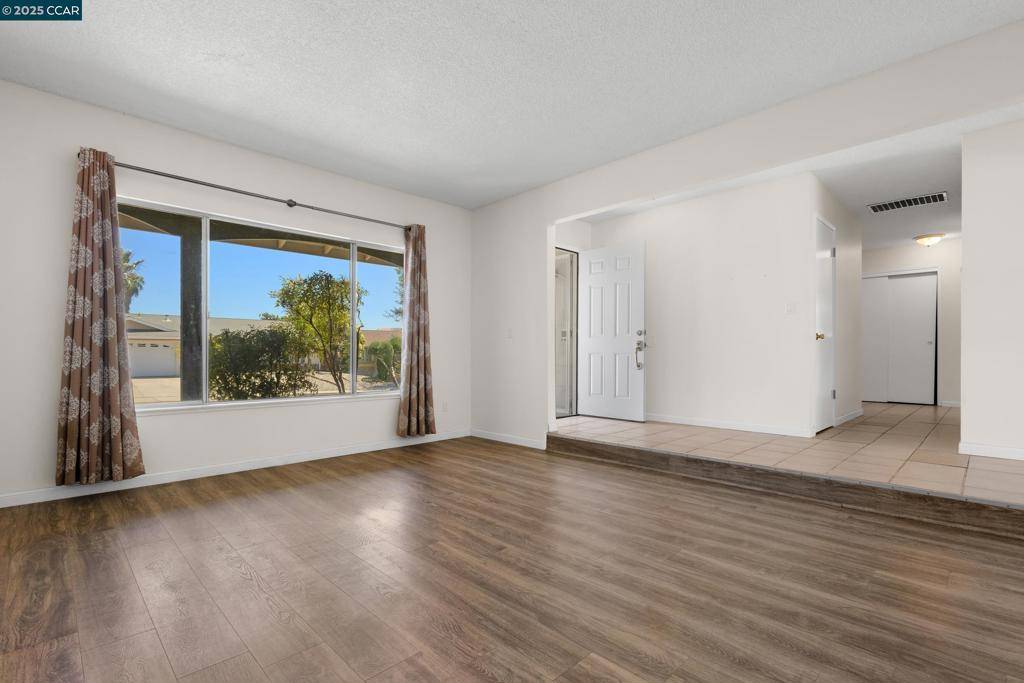 Pittsburg, CA 94565,10 Buena Vista