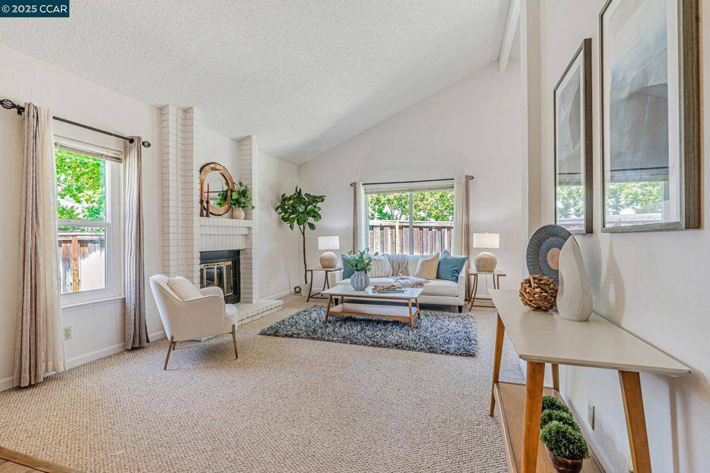Martinez, CA 94553,2316 Lake Park Ct