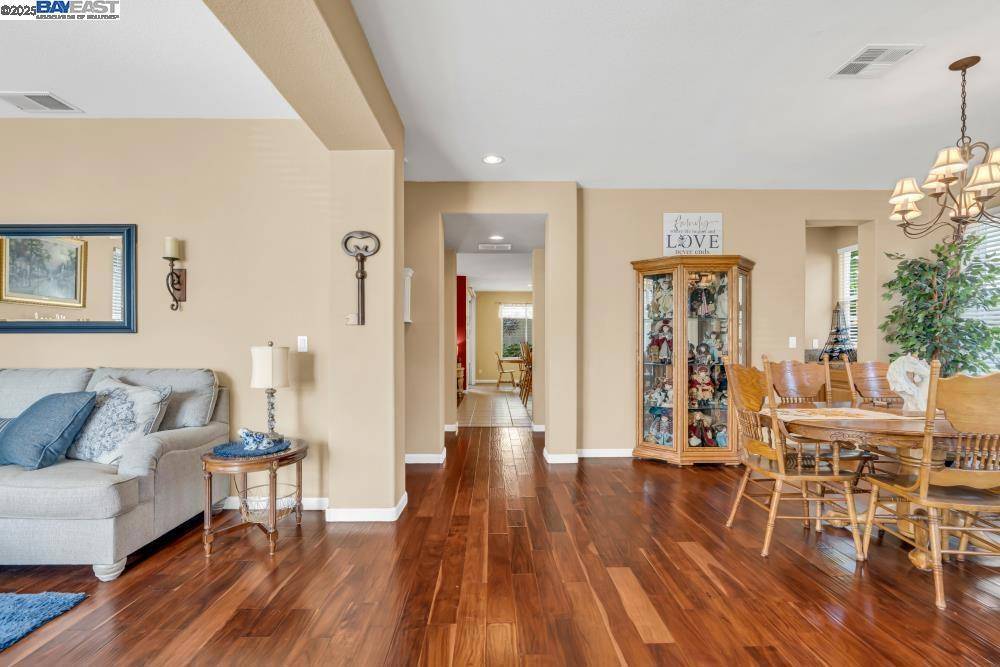 Pleasanton, CA 94566,1525 Whispering Oaks Way