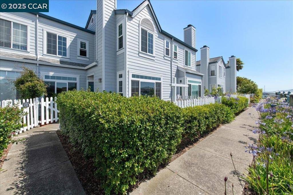 609 Commodore Dr, Richmond, CA 94804