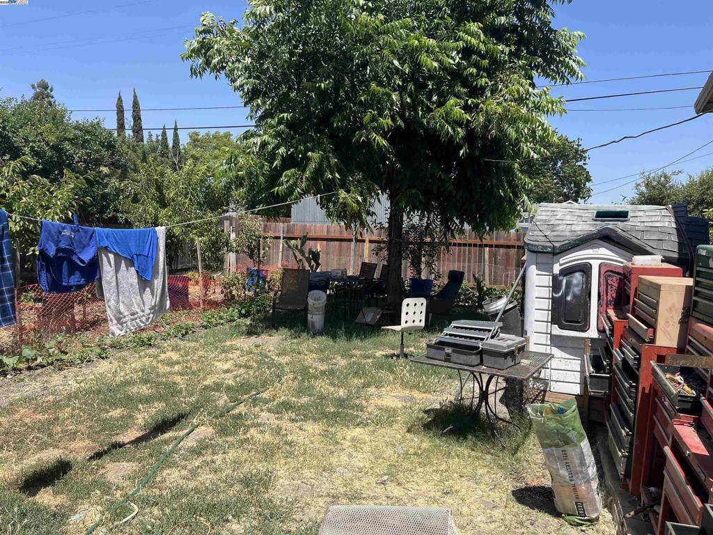 Stockton, CA 95206,2174 S Ash St