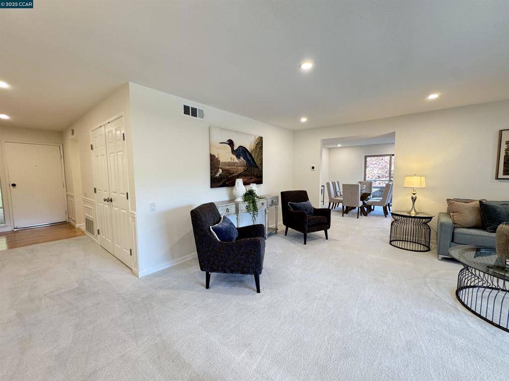 Walnut Creek, CA 94595,4033 Terra Granada Dr #3B