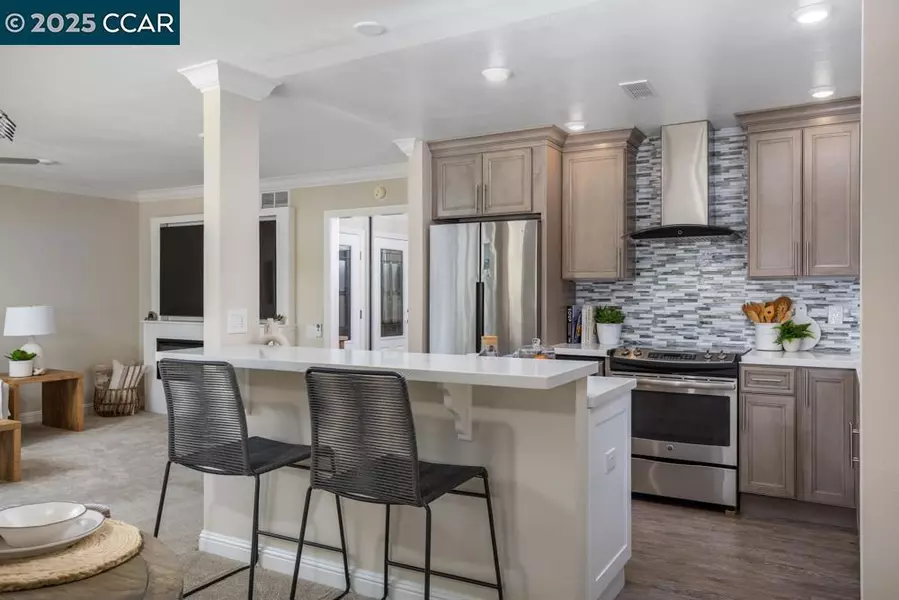 1115 Oakmont Dr #5, Walnut Creek, CA 94595