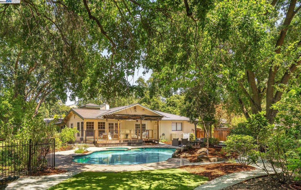 20 Donna Ln, Danville, CA 94526