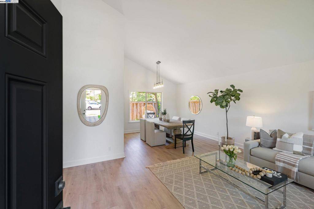 Martinez, CA 94553,2140 Blackrock Pl