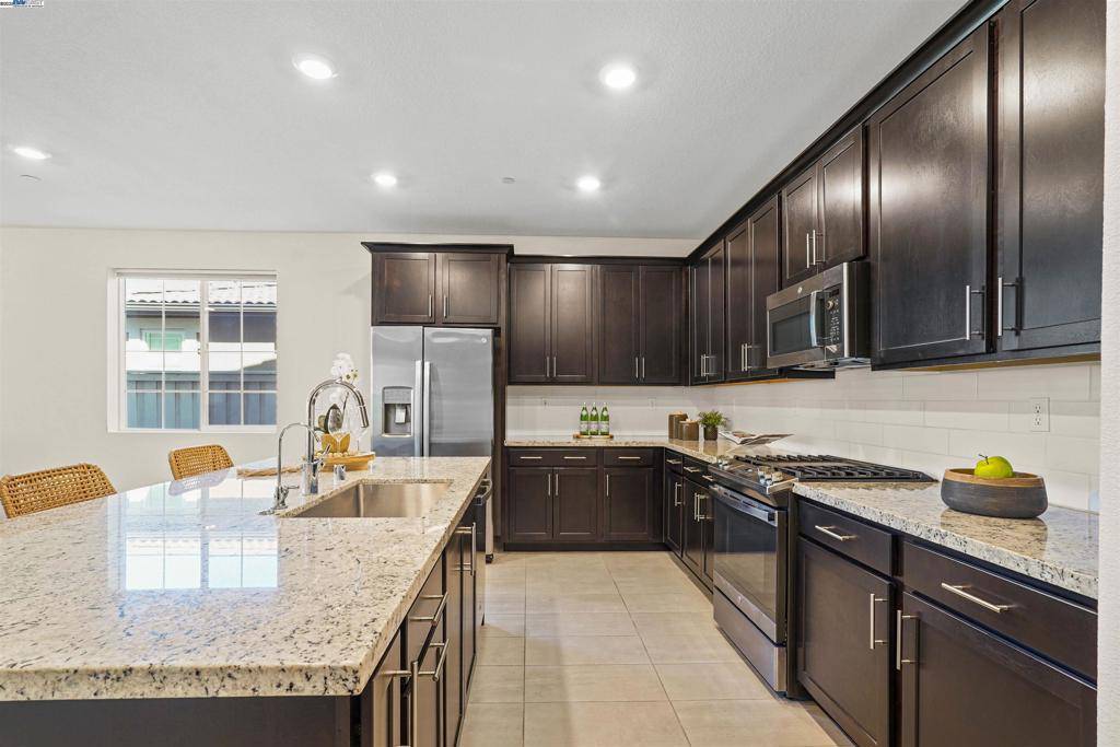 Tracy, CA 95377,6991 Seraphina Dr