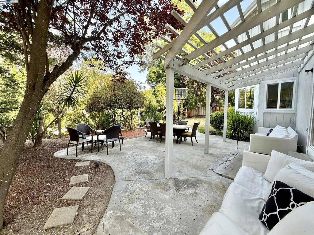 Danville, CA 94506,3828 COTTONWOOD DR