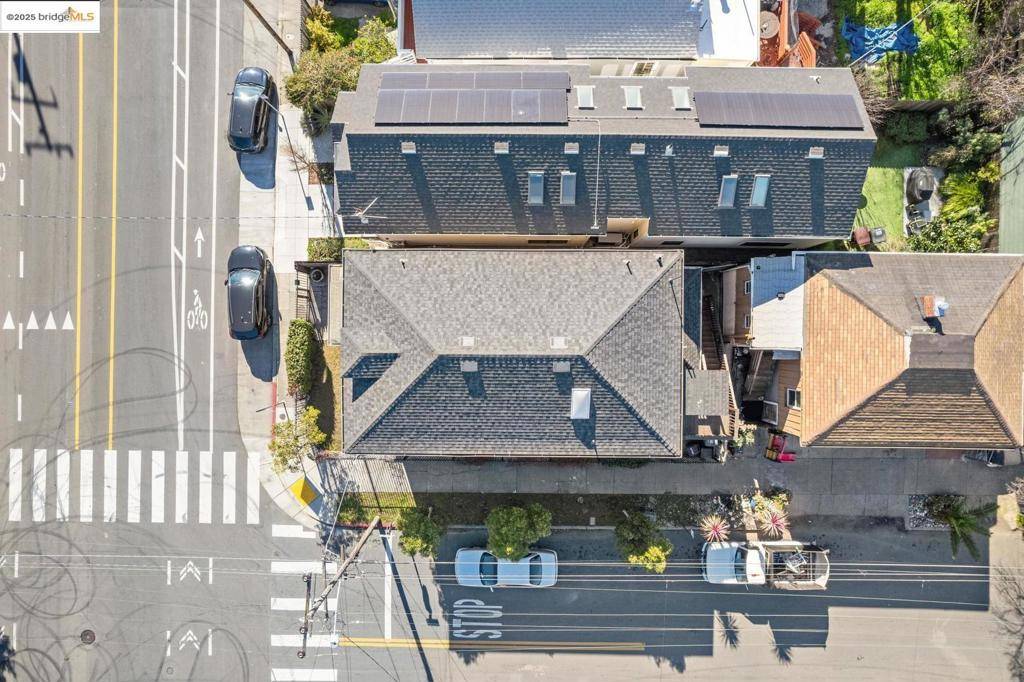 Oakland, CA 94608,3043 West ST