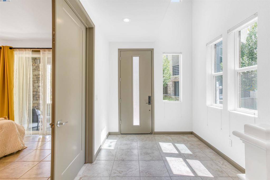 Dublin, CA 94568,5792 Barley Rd