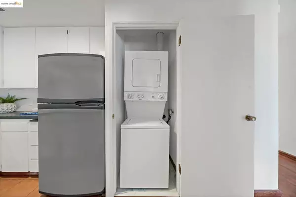 Oakland, CA 94619,3501 35Th Ave #2